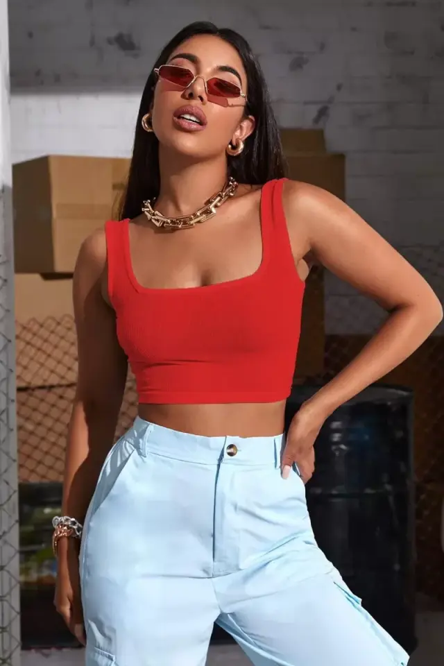 Kadın Kırmızı Kalın Askılı Crop Top Büstiyer Esnek Kumaş Şık Basic Kadın Üst Giyim