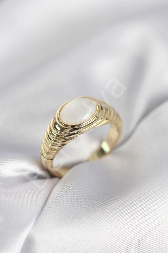 Gold Renk Vintage Model Kadın Yüzük