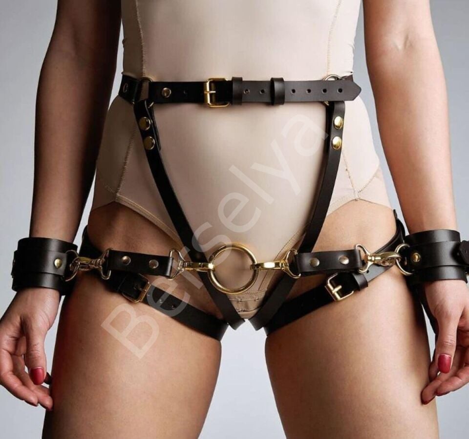 Siyah Harness Fantezi Aksesuar Suni Deri Kelepceli Alt Sarı 700828