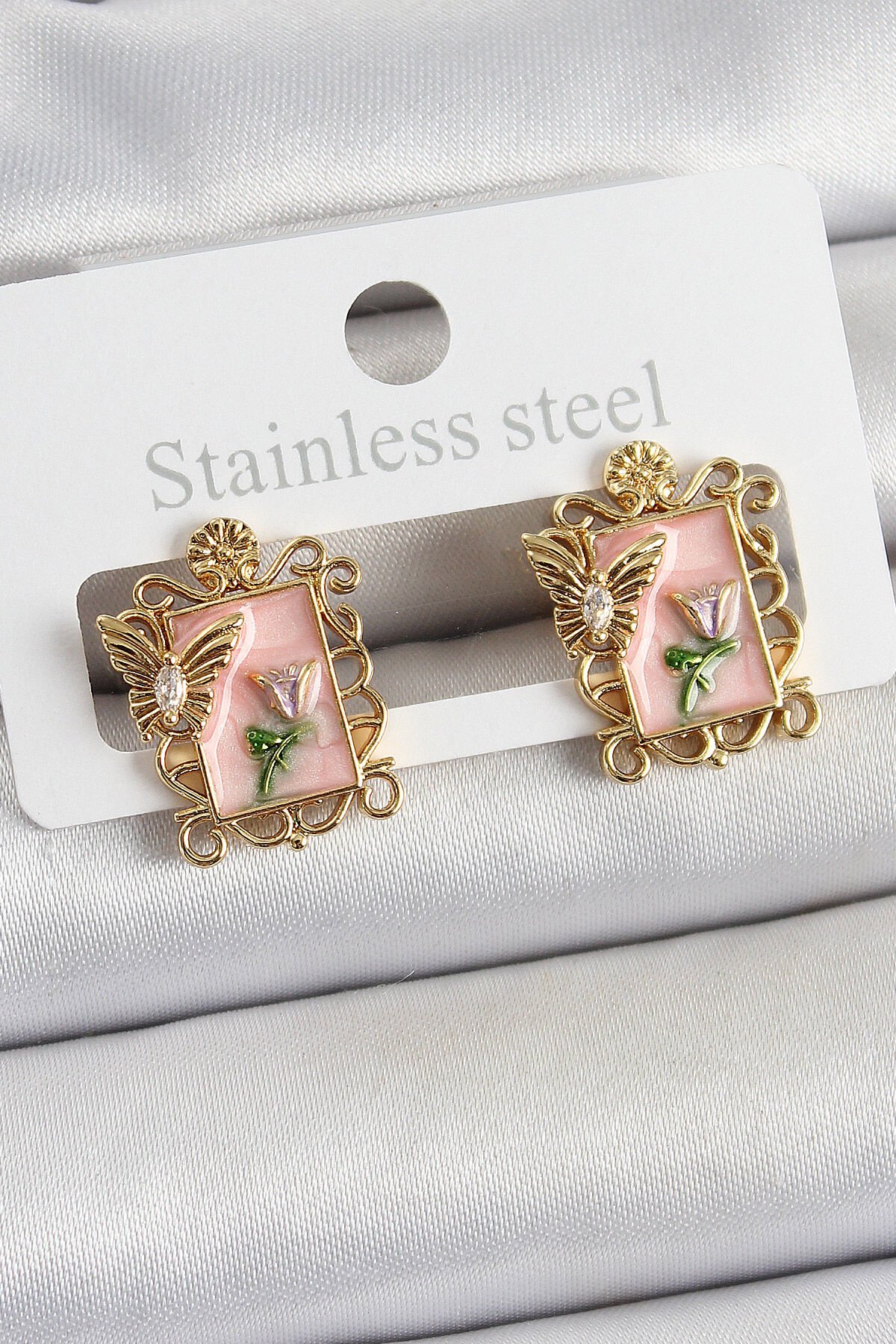 Pirinç Pembe Mineli Sanatsal Portre Model Gold Renk Kadın Küpe
