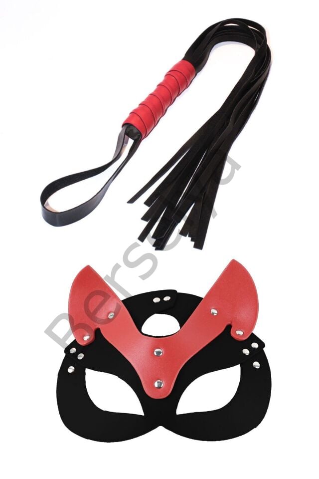 Fantezi Maske Ve Kırbaç
