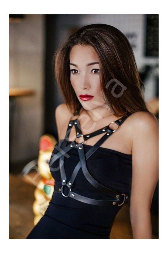 Elbise Kıyafet Üstüne Boyun Ve Göğüs Şık Altından Çapraz Bağlamalı Harness Suni Deri Kemer 700576