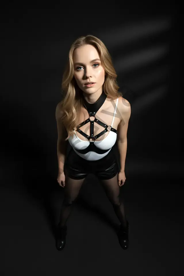 Göğüsleri Açık Deri Fantezi Giyim, Deri Göğüs Harness - Brf1237