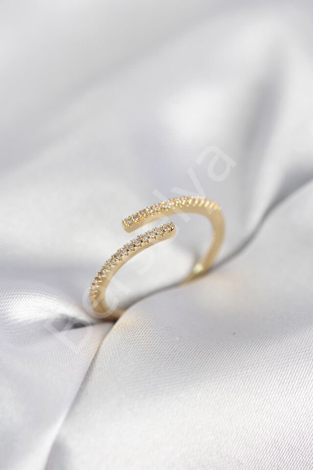 Gold Renk Zirkon Taşlı Yılan Tarz Kadın Yüzük